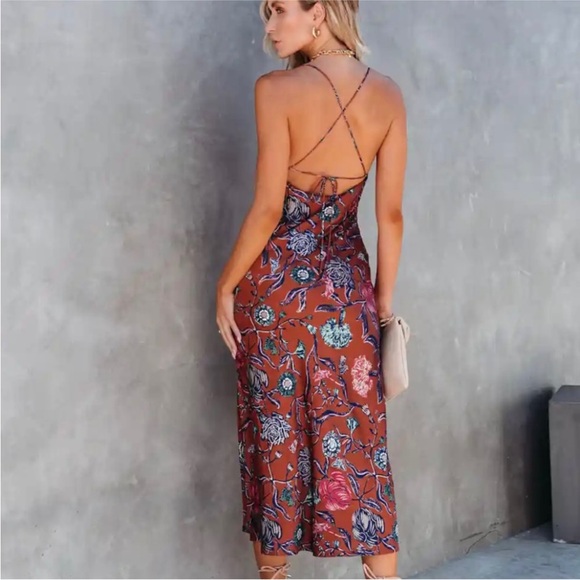 Vici Satin Midi Dress - Picture 3 of 6